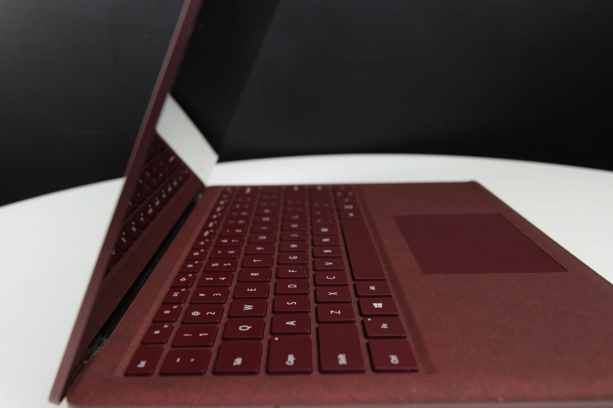 microsoft surface laptop go touchscreen